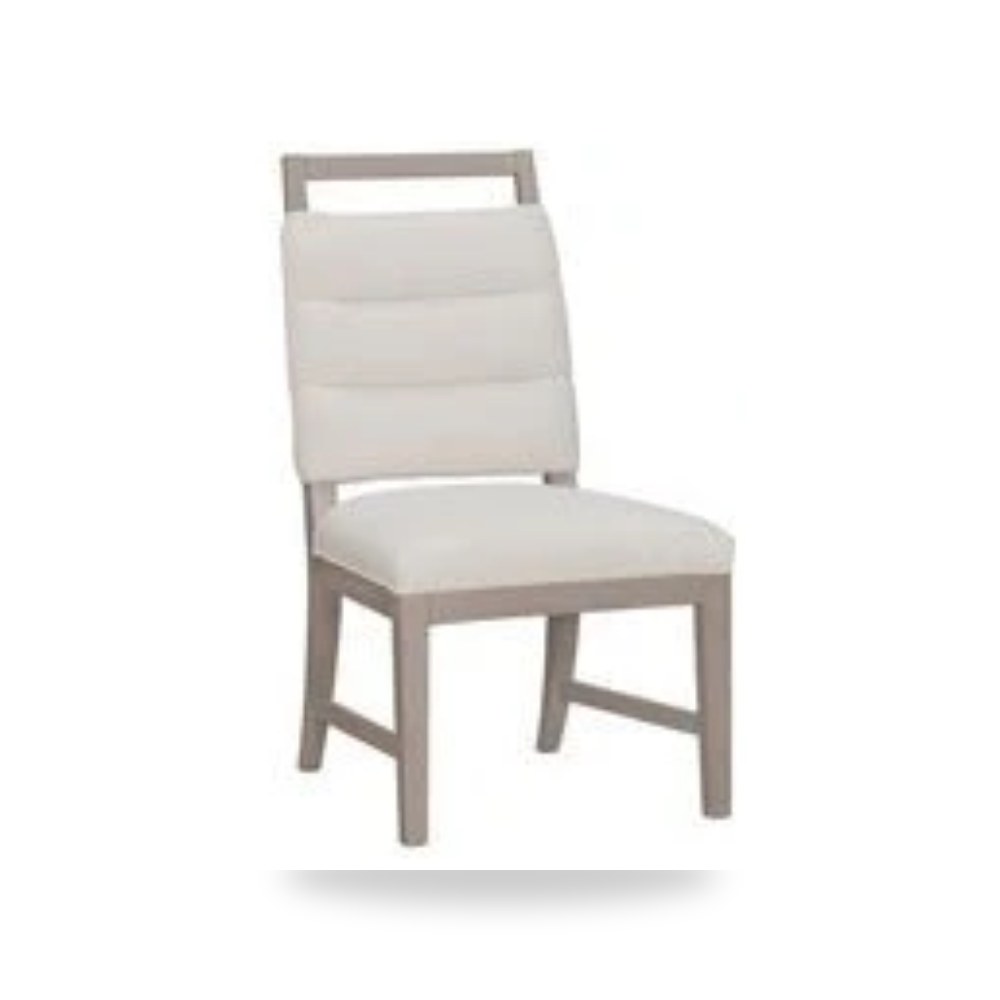 كرسي جلوس بتصميم أنيق - كرسي Sasha Fairfield معتمد - من Fairfield Chair - طراز 8860-05