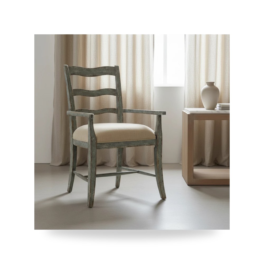 كرسي جلوس بتصميم أنيق - كرسي أحمر Hooker موديل 6025 75303 90 - من Hooker Furniture