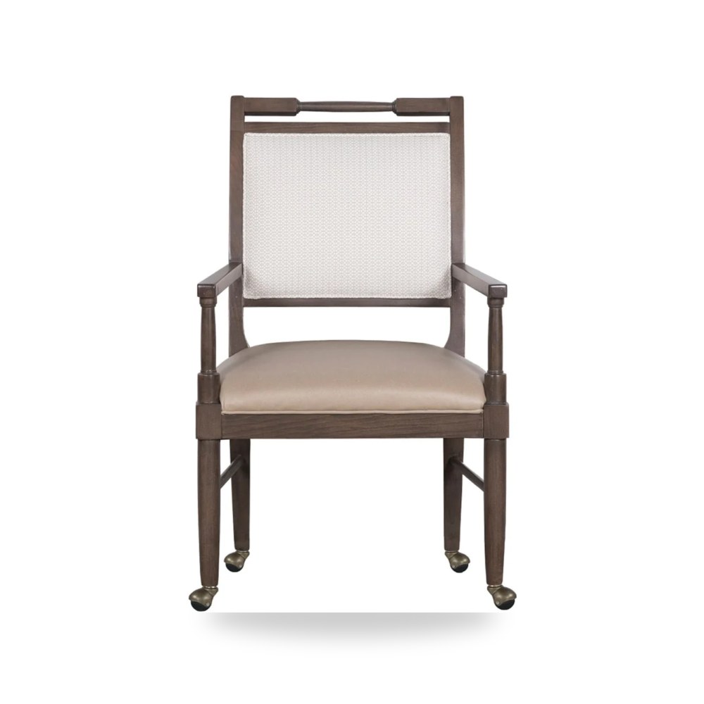 كرسي جلوس بتصميم أنيق - Product OverviewKennedy Arm Chair كرسي كينيدي - من Fairfield