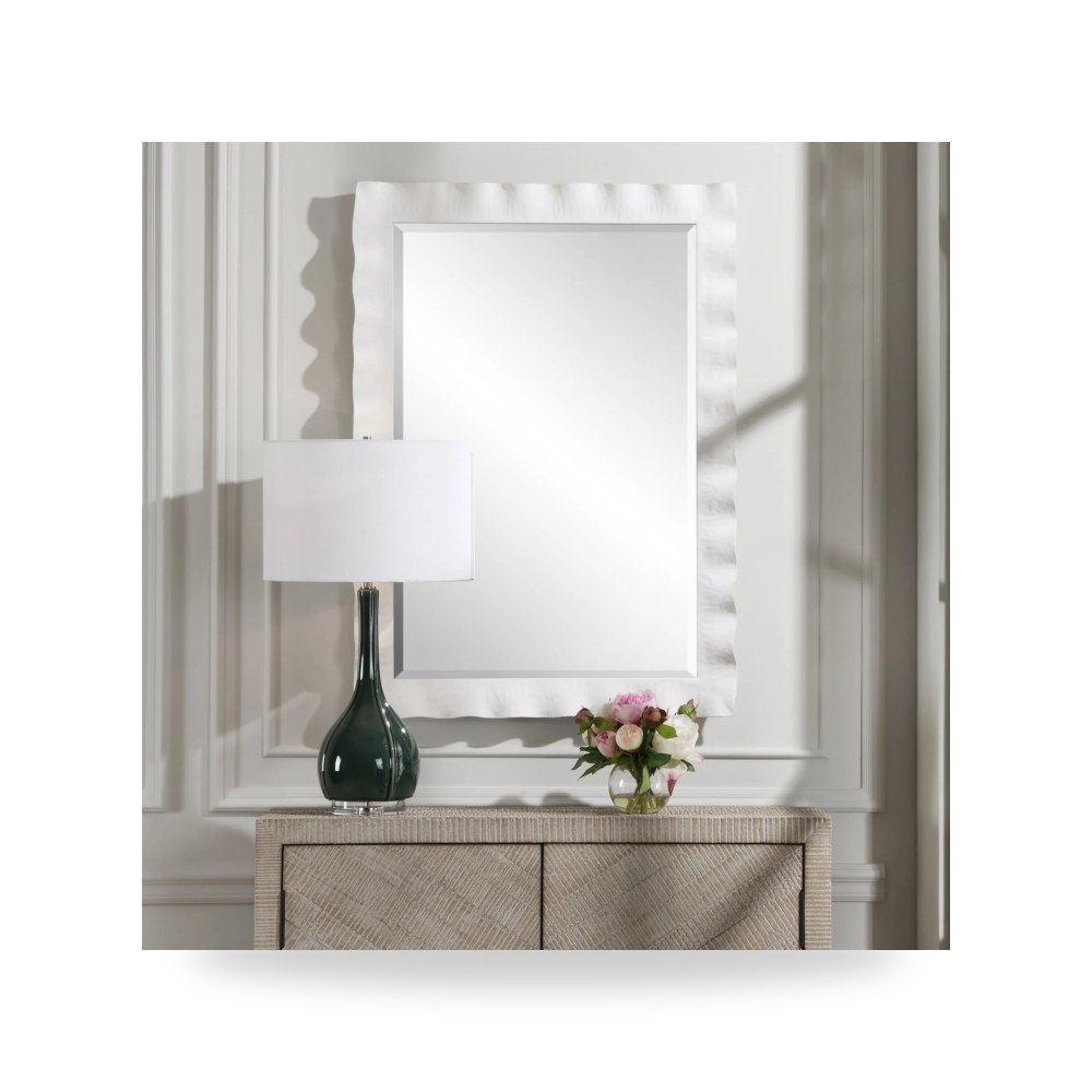 مرآة أبيض Haya Uttermost