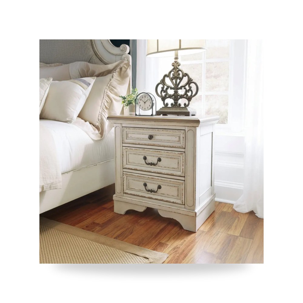 كومودينو Realyn آشلي Ashley Furniture موديل B743-93