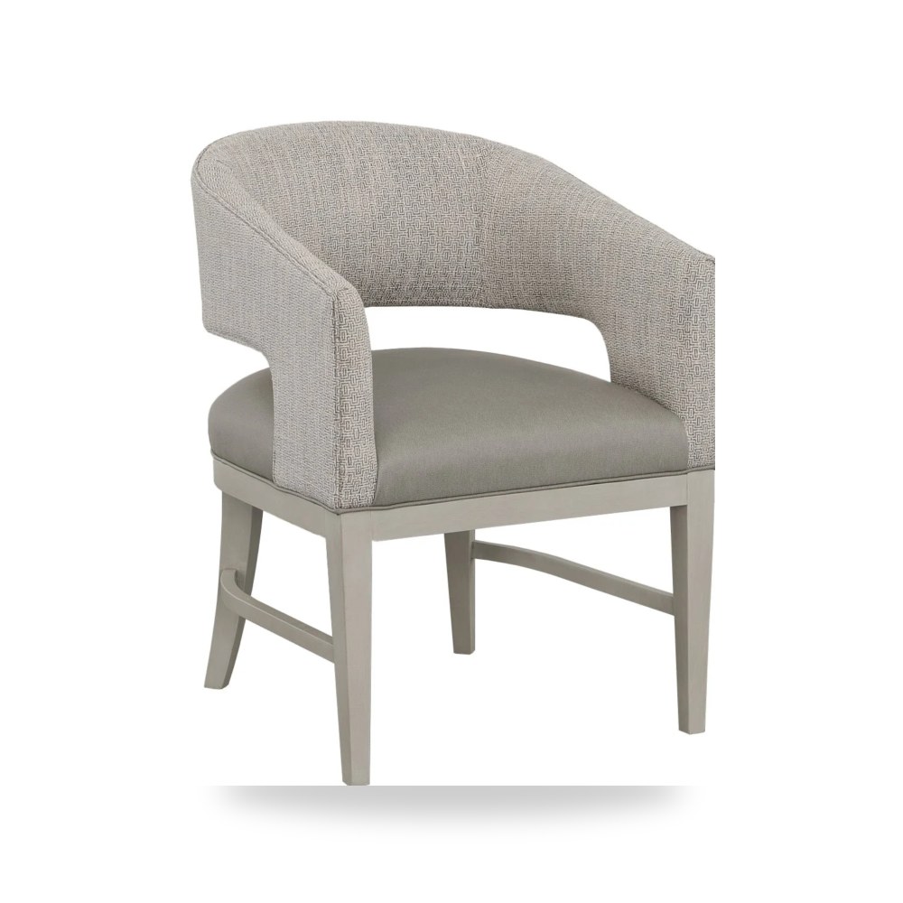 كرسي بذراعين فاخر - Product OverviewCleo Arm Chair كرسي بذراعين - من Fairfield Chair