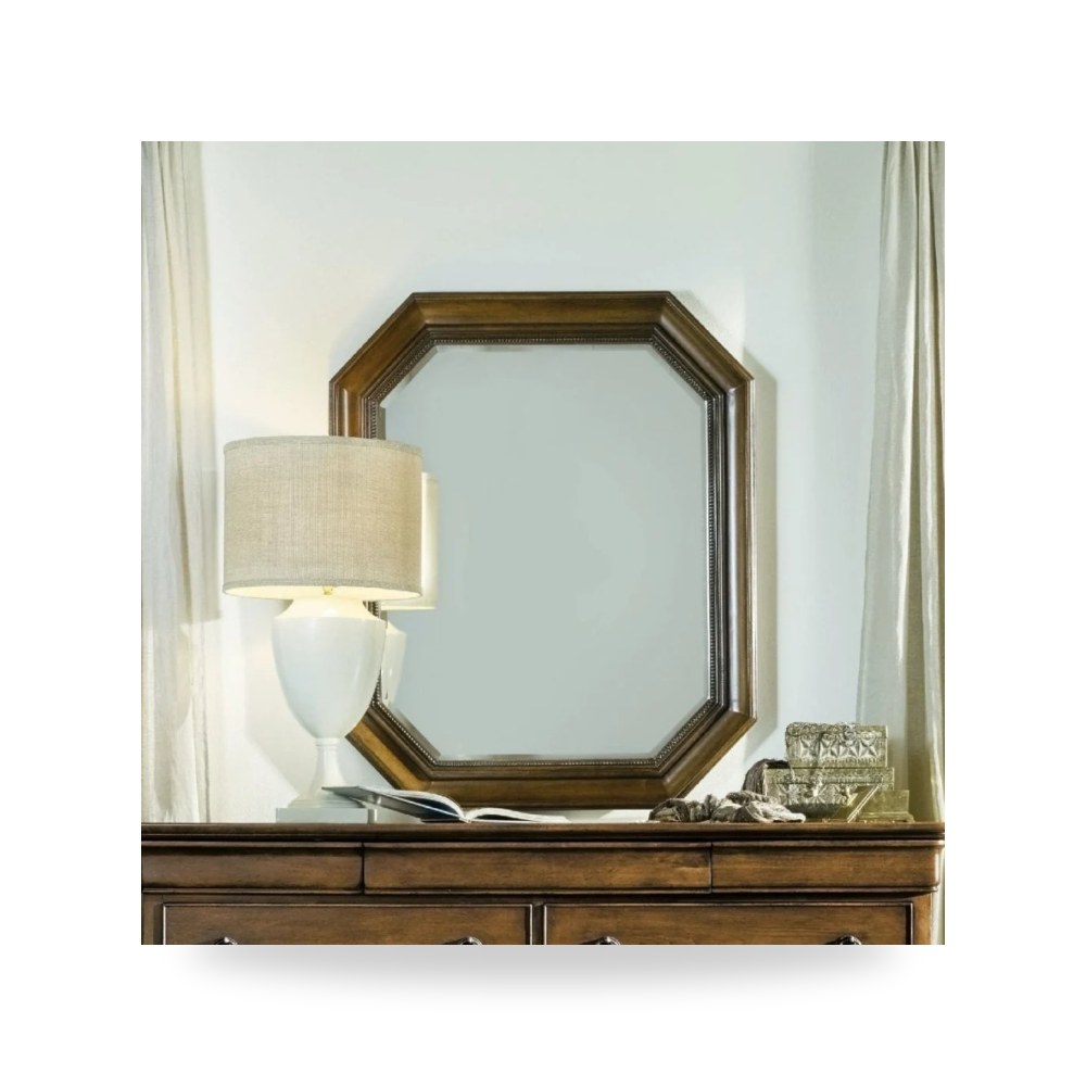 مرآة Archivist Portrait Hooker من Hooker Furniture