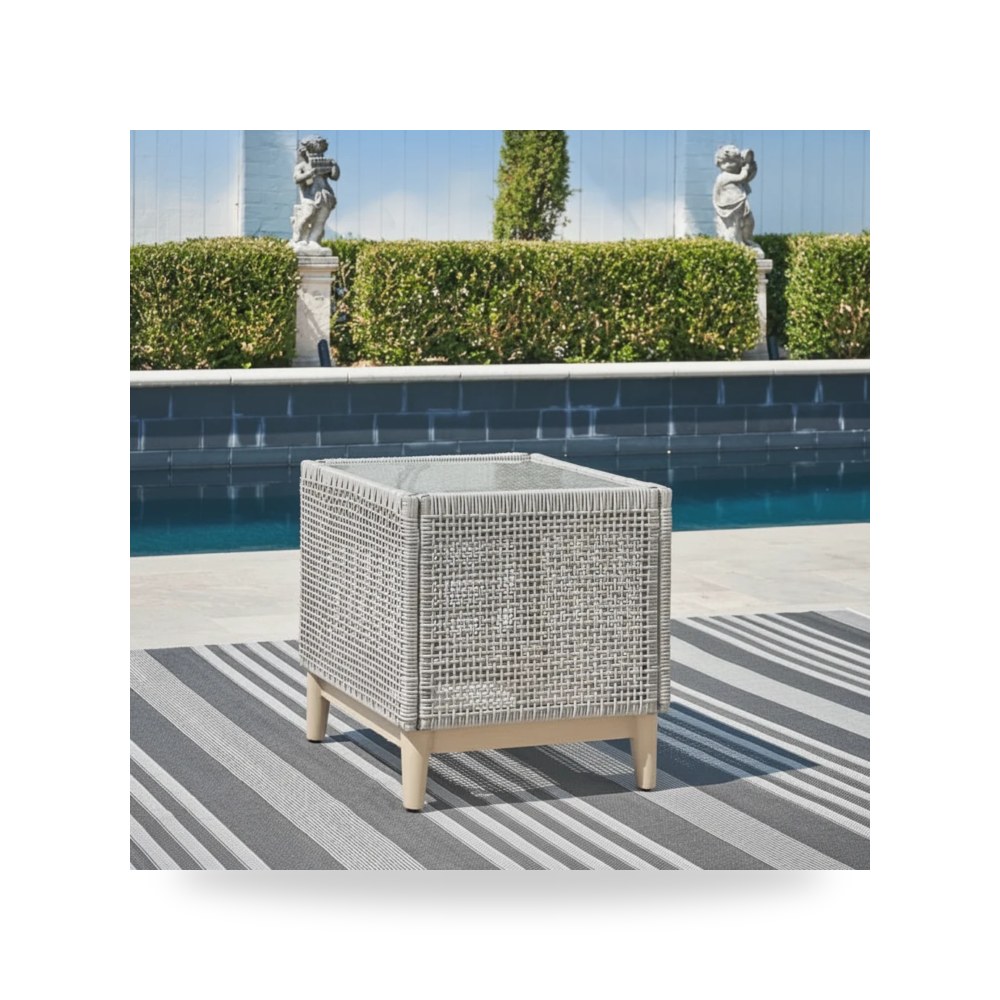 Outdoor Tables آشلي Ashley Furniture موديل P798 702