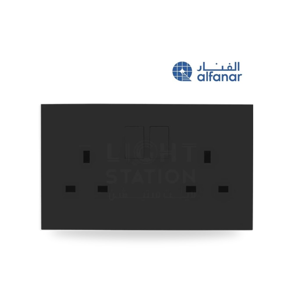 فيش ثلاثي مجوز مع مفتاح ماسه أسود الفنار لايت موديل 14390