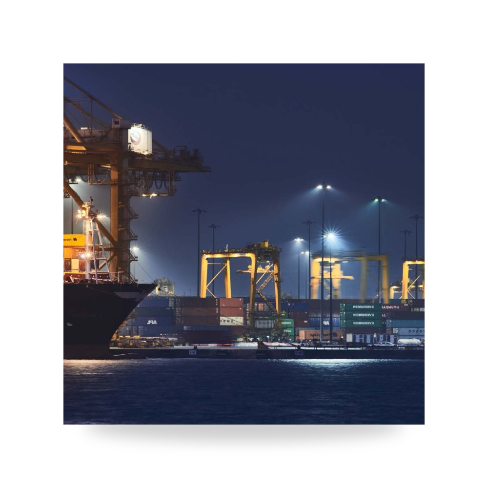 كشافات فلود لايت غير متماثلة لإنارة مواقف