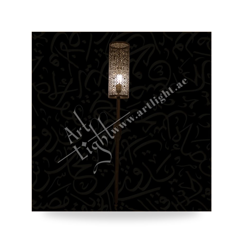 أبليك جداري نحاسي كلاسيكي فاخر بذراع ديكوري آرت لايت (Art Light) - للإنارة الفاخرة