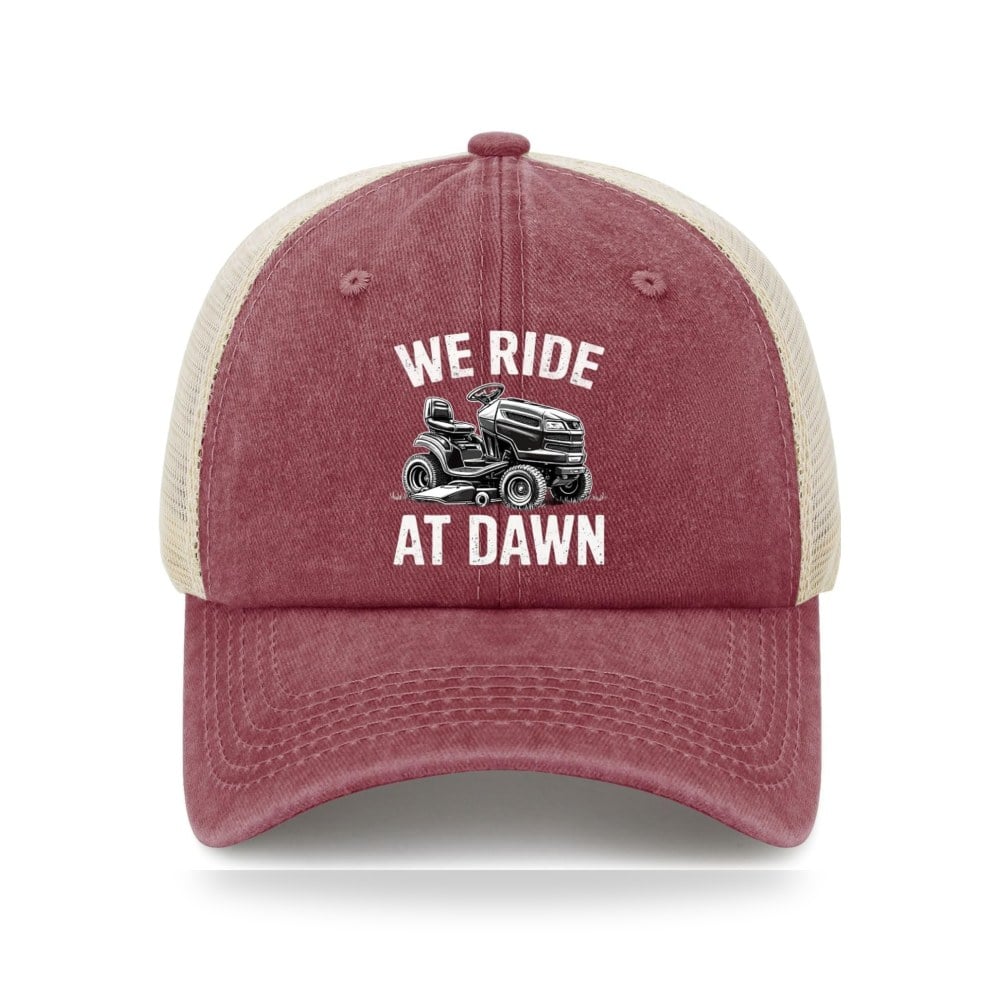 قبعة بعبارة We Ride at Dawn Lawn Mower قبعة