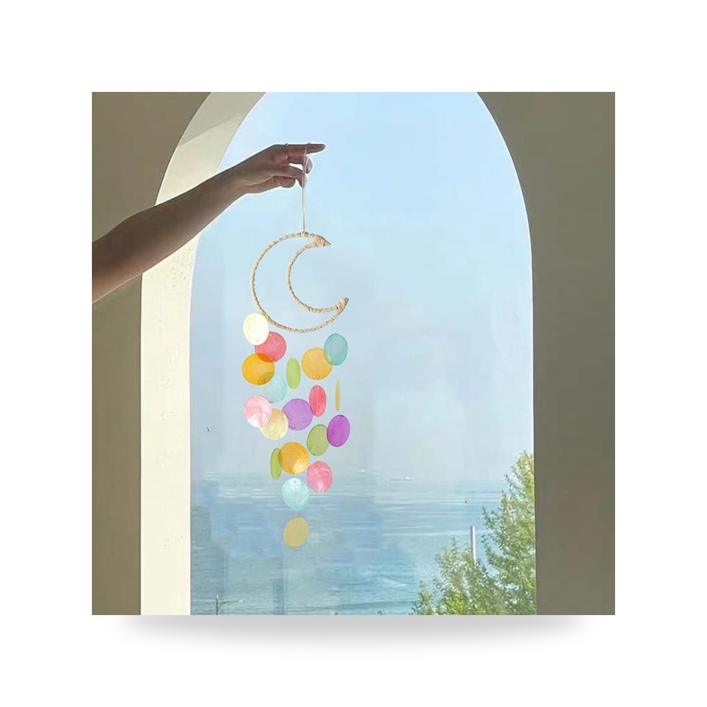 اجراس رياح بتصميم صدفة بوهو شيك مع هلال ودوائر ملونة - ديكور معدني هادئ لغرفة النوم