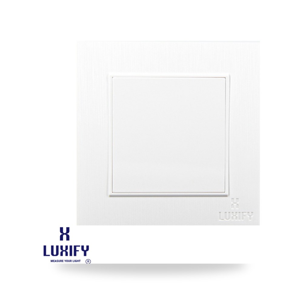 غطاء تسكيرة مسطح 7*7 أبيض كلاسيك لوكسيفاي (Luxify)