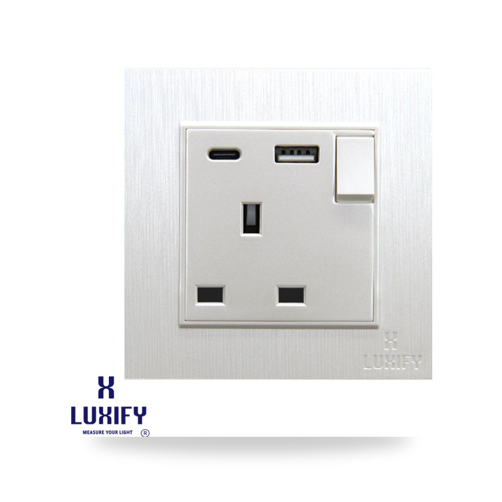 فيش 13A بمفتاح مع USB وتايب سي لؤلؤي 005951 لوكسيفاي (Luxify)