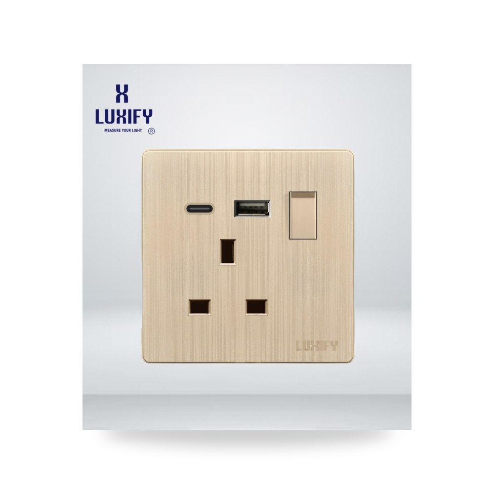 فيش 13A بمفتاح مع USB وتايب سي ذهبي 006590 لوكسيفاي (Luxify)