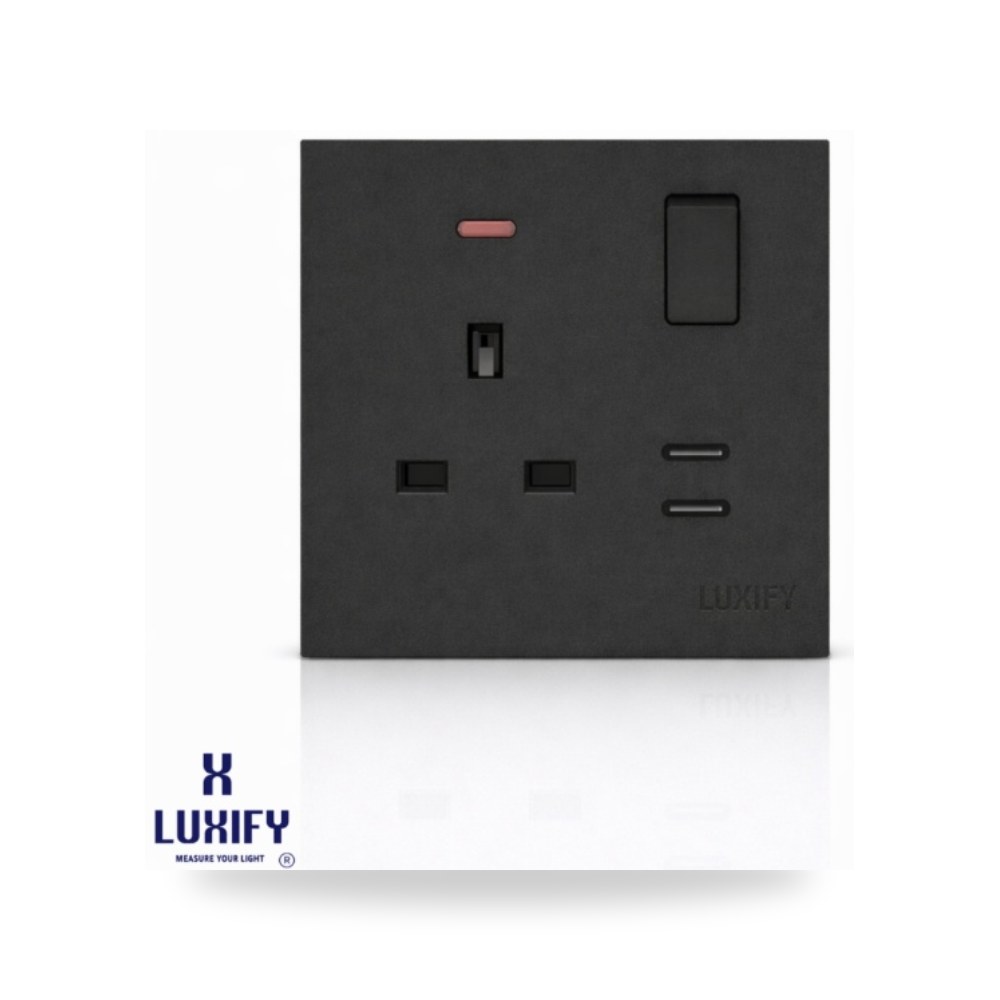 فيش ثلاثي 13A مع 2 تايب سي سليم أسود 007450 لوكسيفاي (Luxify)